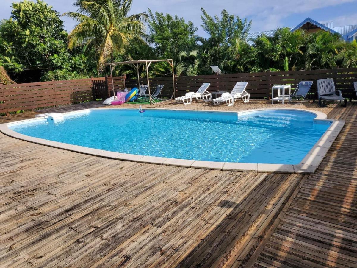 Bel Appartement T2 Avec Vue Sur Palmier Et Mer Sainte-Rose Esterno foto