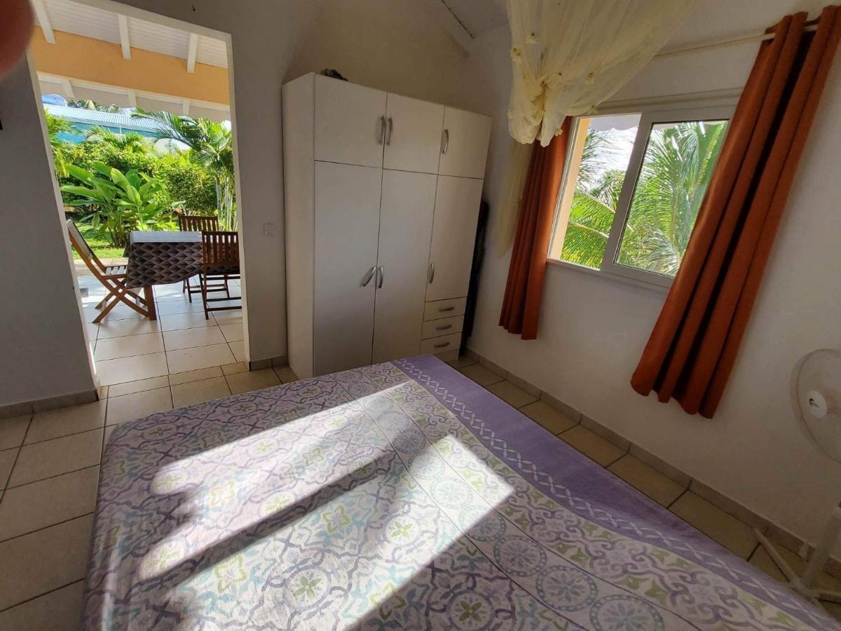 Bel Appartement T2 Avec Vue Sur Palmier Et Mer Sainte-Rose Esterno foto